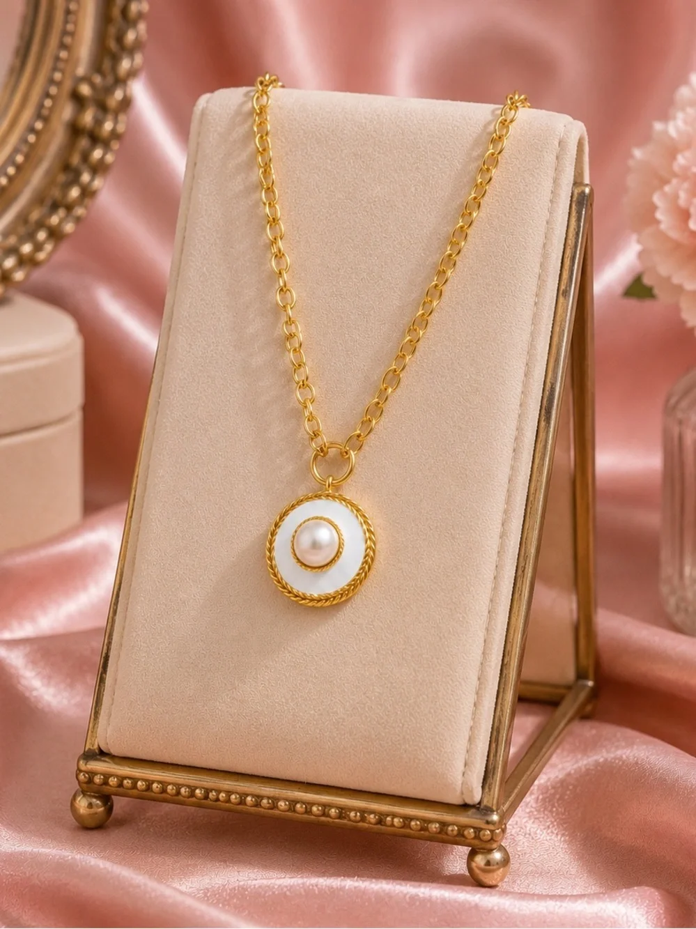 Gold Medallion White Pearl Circle Necklace
